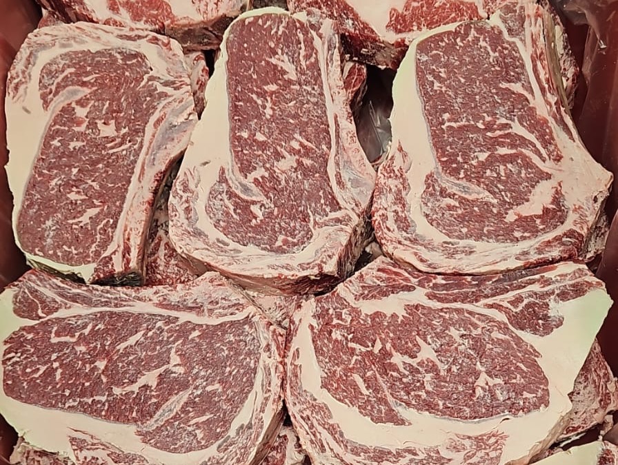 Dry Aged Steaks in Riga: Where to Buy Dry Aged Steaks and How They Differ from Regular Steaks