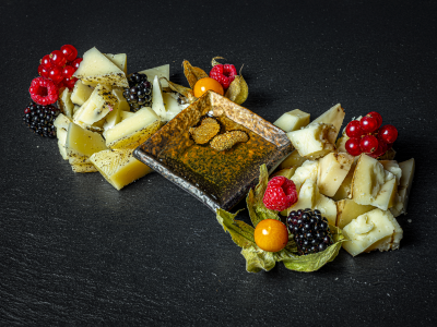 Steaks Riga - Cheese Platter